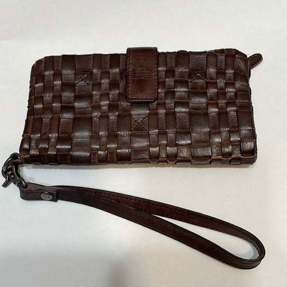 VILENCA Holland weaved wallet/wristlet - Picture 1 of 11